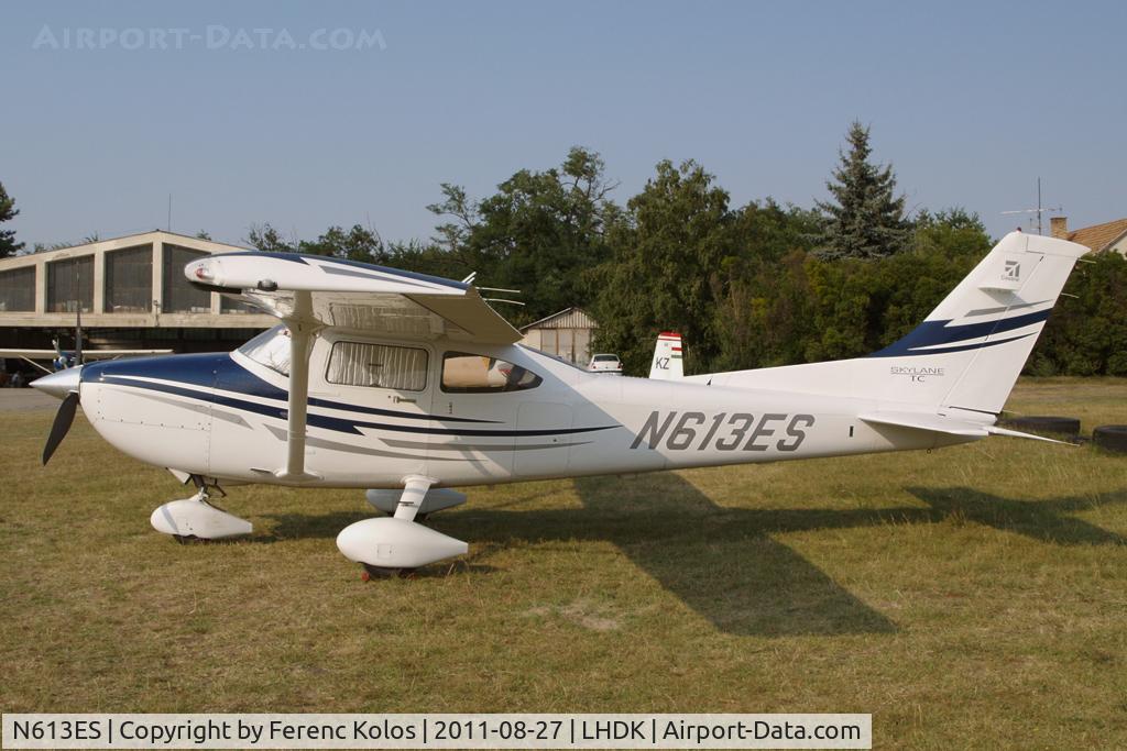 N613ES, 2005 Cessna T182T Turbo Skylane C/N T18208424, Dunakeszi