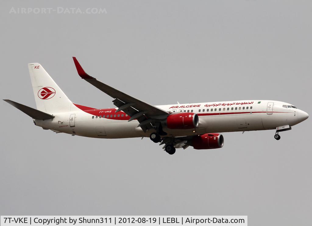 7T-VKE, 2010 Boeing 737-8D6 C/N 40859, Landing rwy 07L