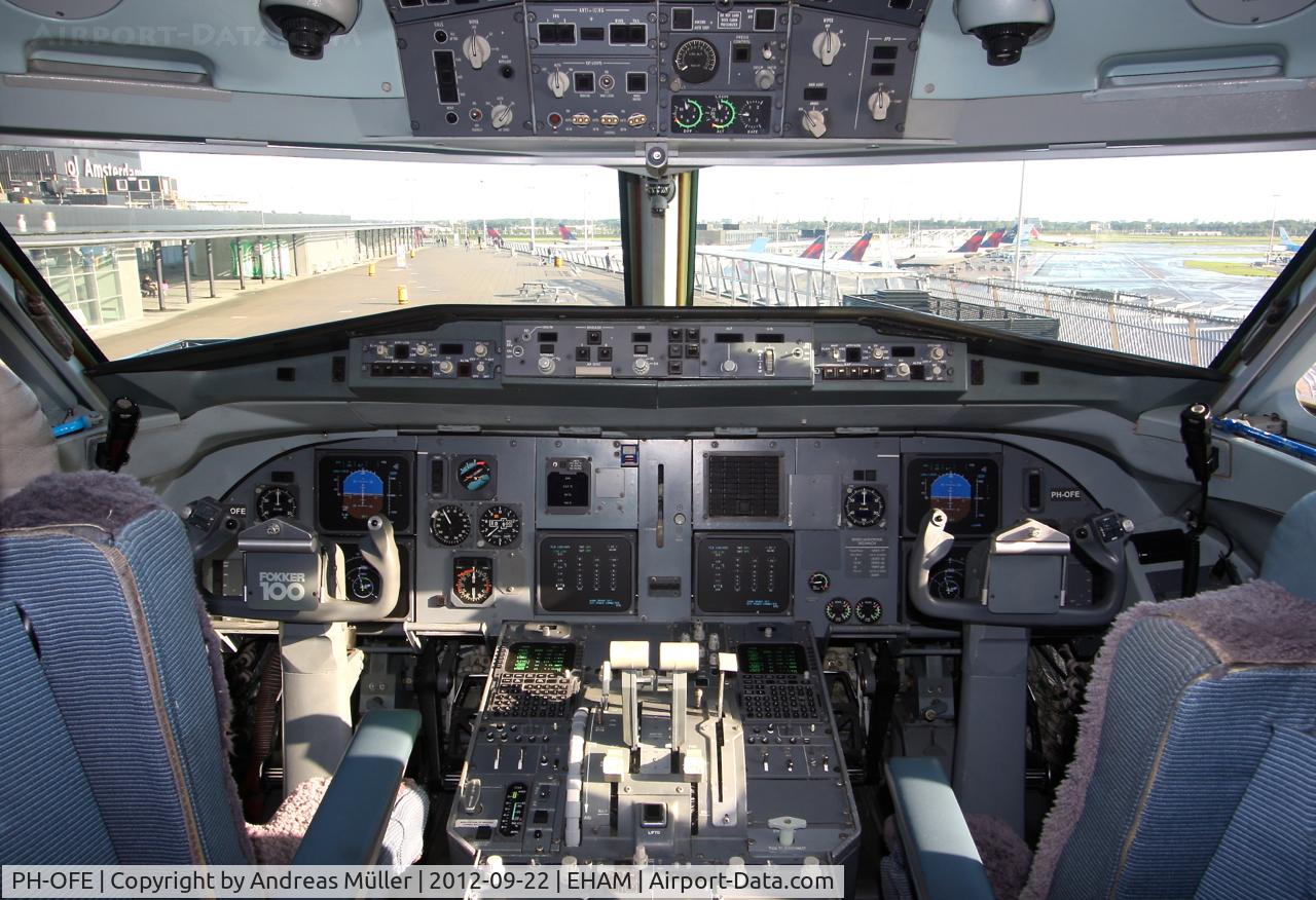 PH-OFE, 1989 Fokker 100 (F-28-0100) C/N 11260, Cockpit of KLM Fokker 100
