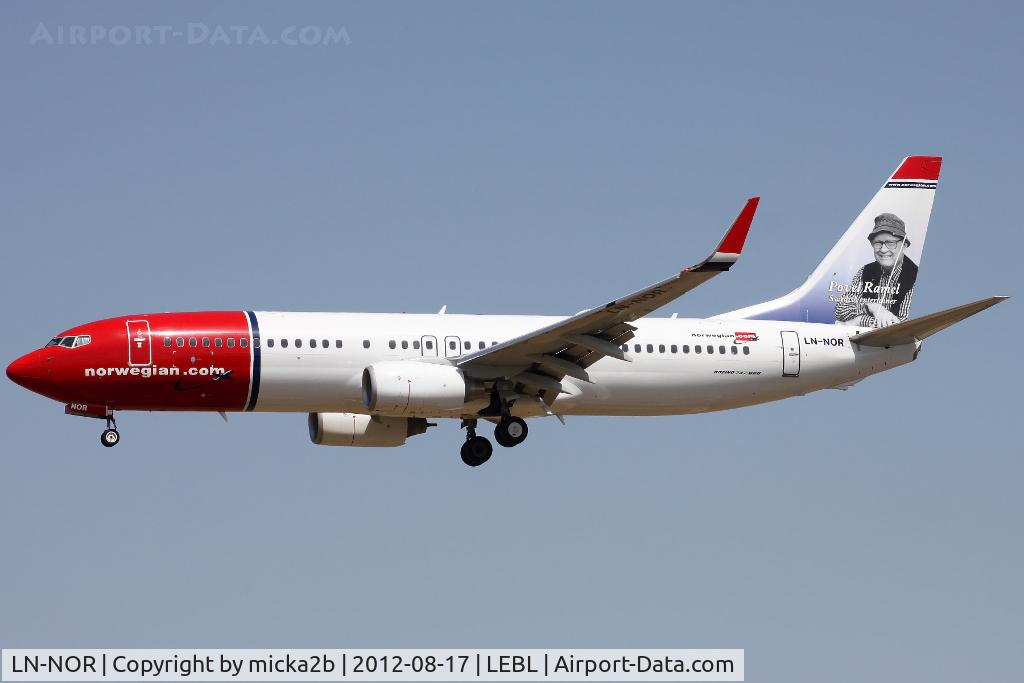 LN-NOR, 2011 Boeing 737-81D C/N 39412, Landing