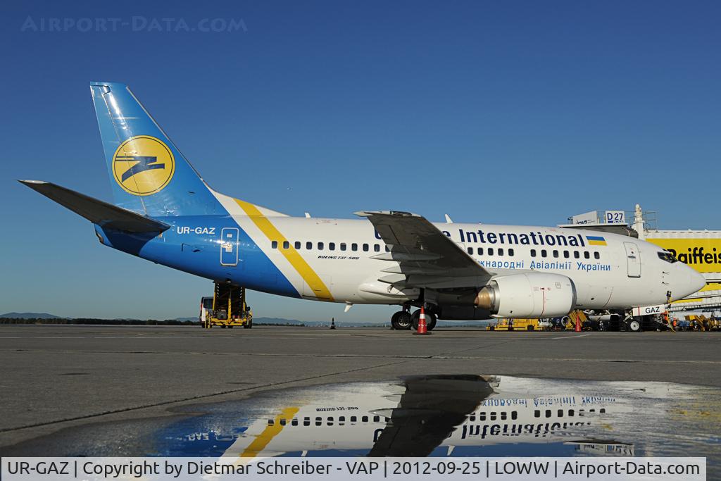 UR-GAZ, 1992 Boeing 737-55D C/N 27418, Ukraine International Boeing 737-500