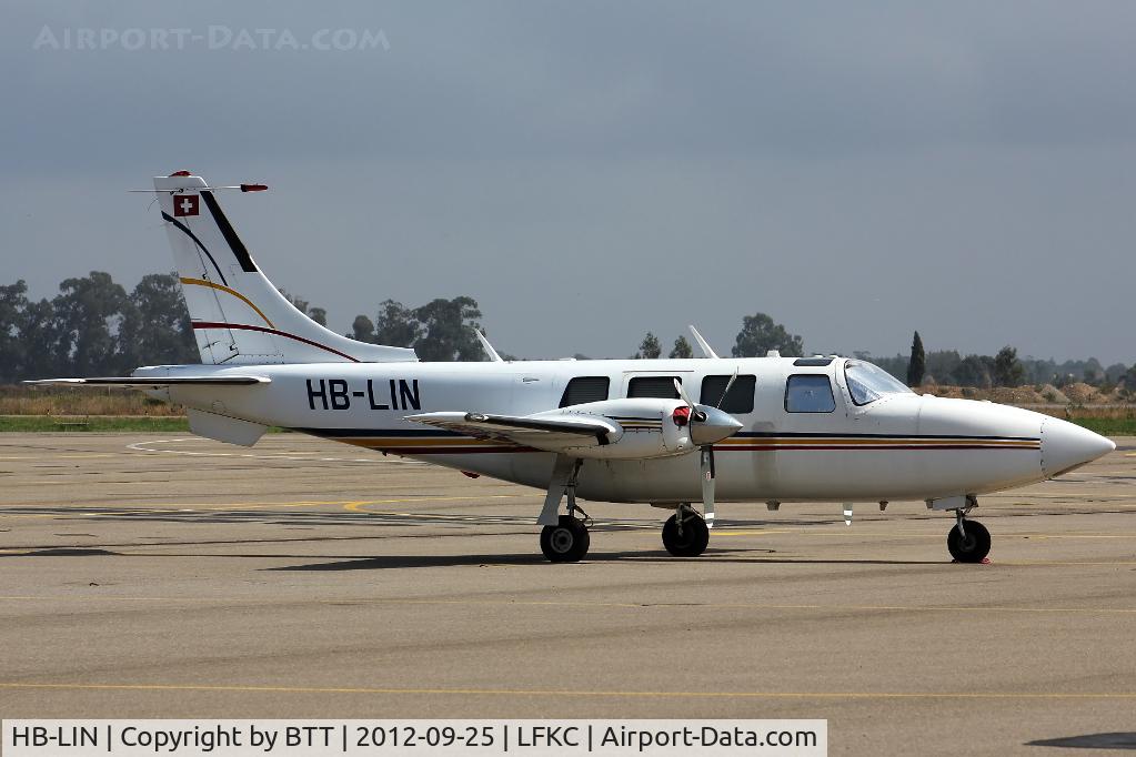HB-LIN, 1978 Piper PA-60-601P Aerostar C/N 61P05717963248, Parked