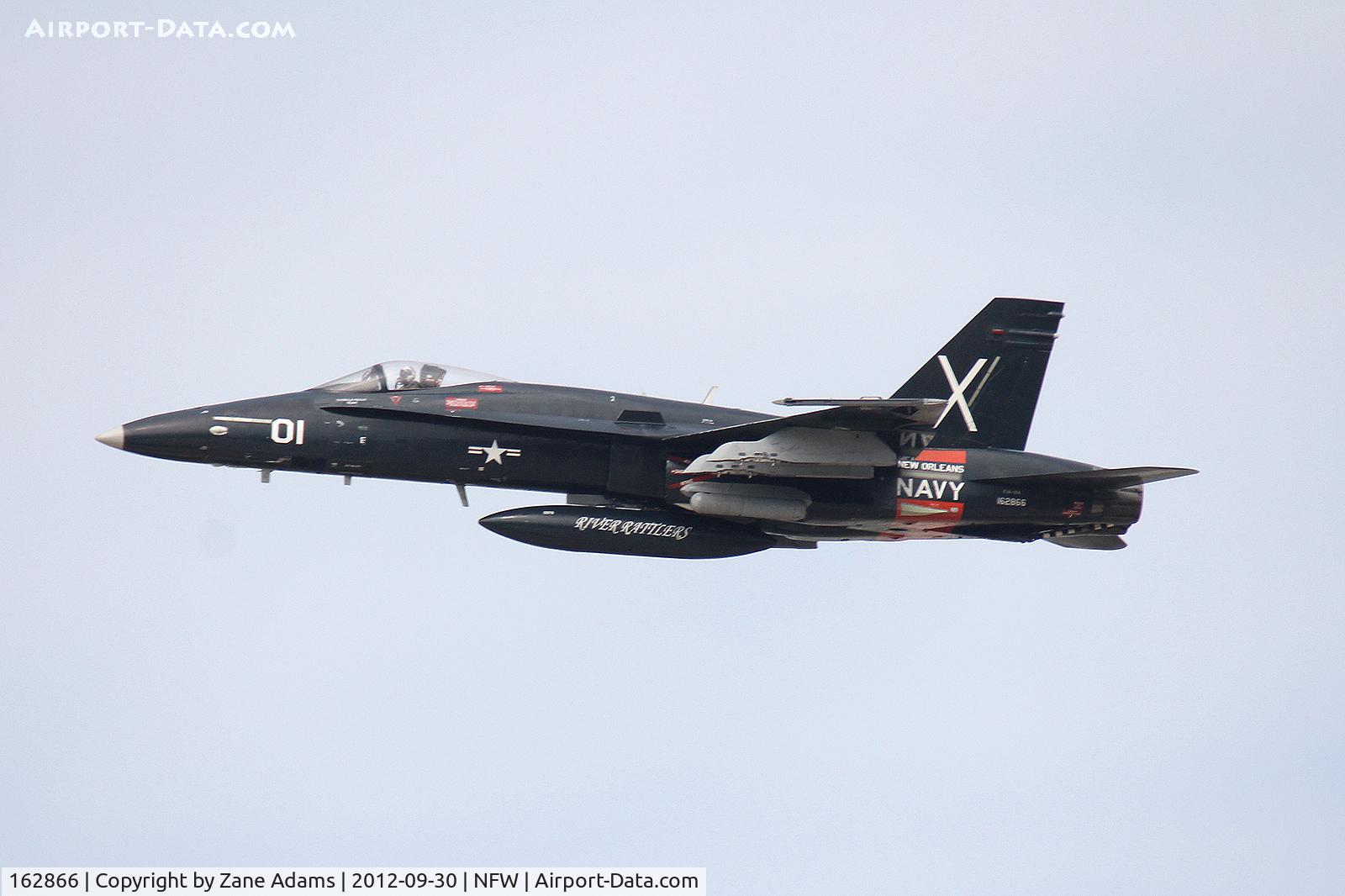 162866, McDonnell Douglas F/A-18A Hornet C/N 404/A336, Departing NAS Fort Worth