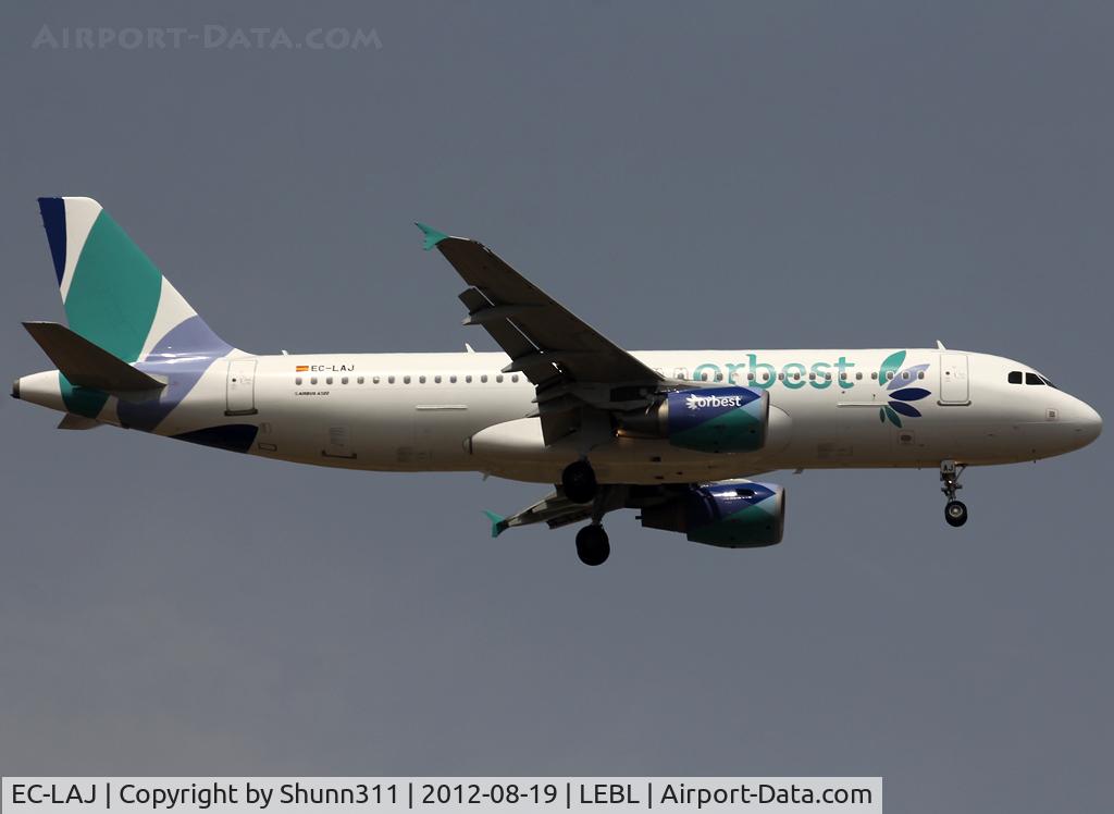EC-LAJ, 2009 Airbus A320-214 C/N 3889, Landing rwy 07L