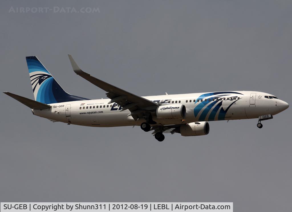 SU-GEB, 2011 Boeing 737-866 C/N 40800, Landing rwy 07L