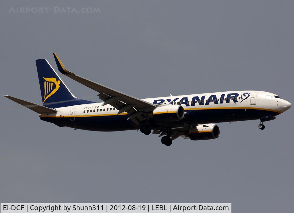 EI-DCF, 2004 Boeing 737-8AS C/N 33804, Landing rwy 07L