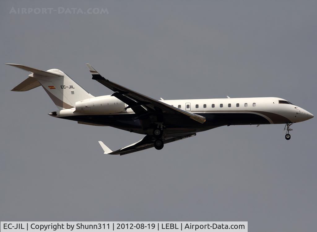 EC-JIL, 2004 Bombardier BD-700-1A10 Global Express C/N 9146, Landing rwy 07L