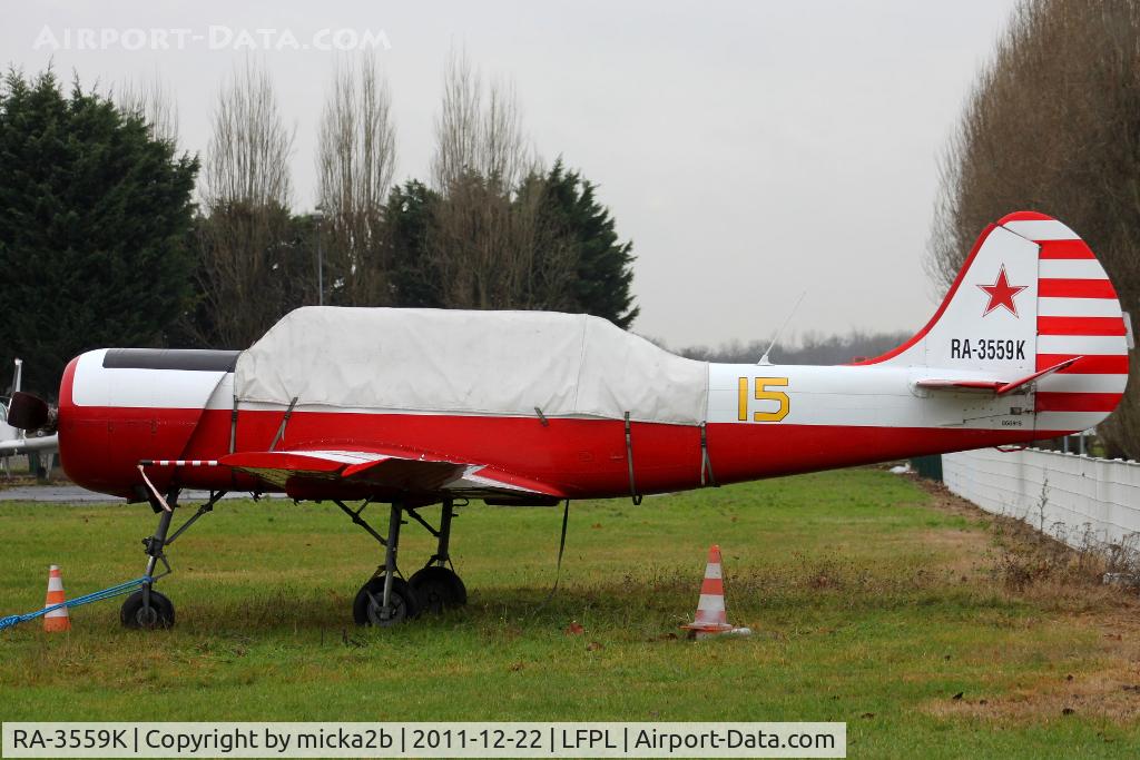 RA-3559K, Yakovlev Yak-52 C/N 866915, Parked