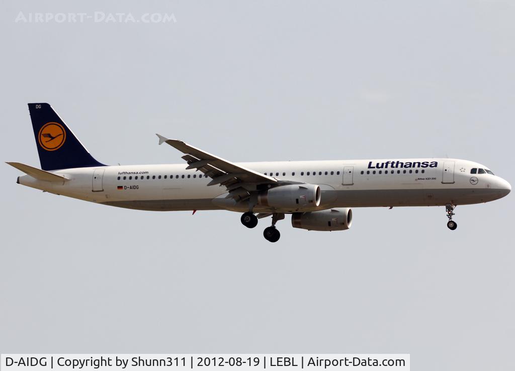 D-AIDG, 2011 Airbus A321-231 C/N 4672, Landing rwy 25R