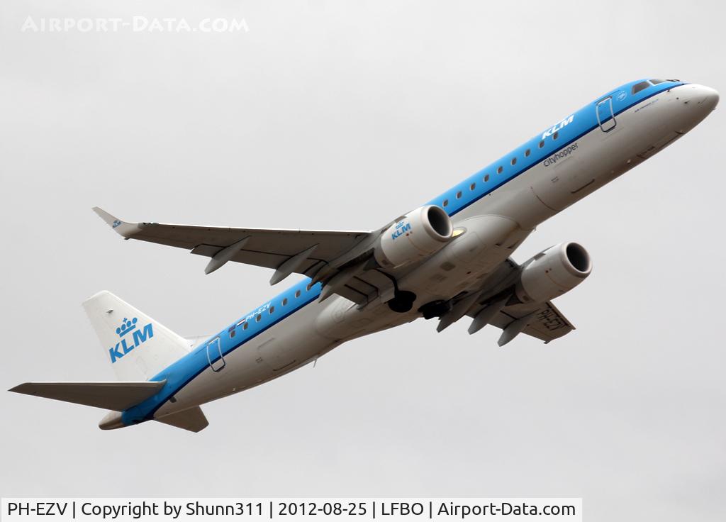 PH-EZV, 2012 Embraer 190LR (ERJ-190-100LR) C/N 19000528, Taking off from rwy 32R