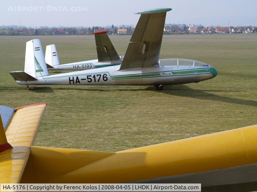 HA-5176, 1980 Let L-13 Blanik C/N 027360, Dunakeszi