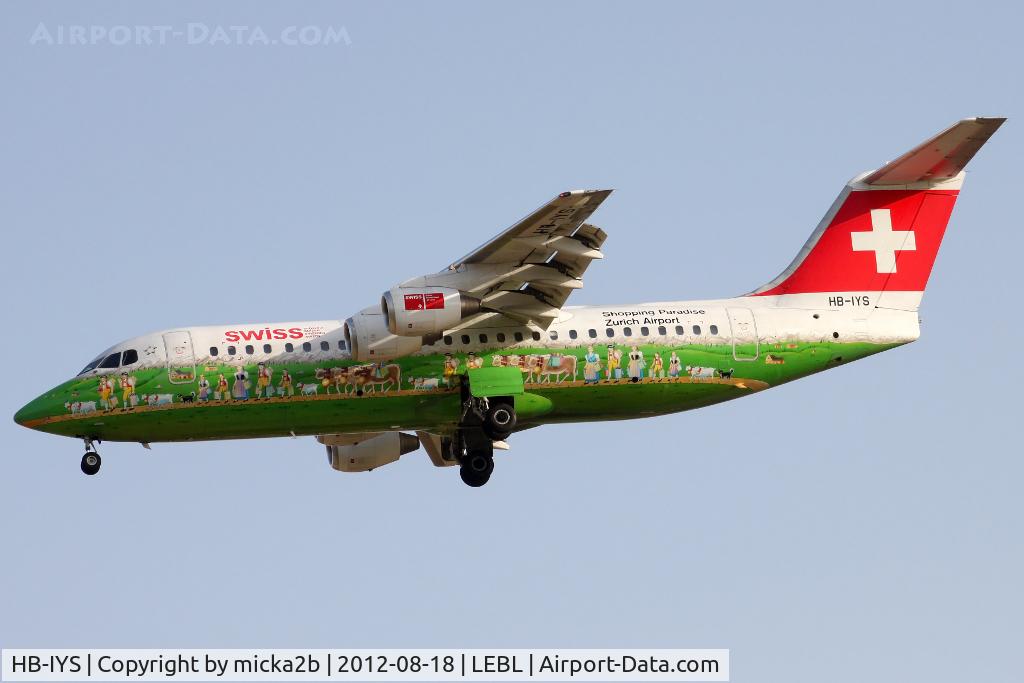 HB-IYS, 2001 British Aerospace Avro 146-RJ100 C/N E3381, Landing