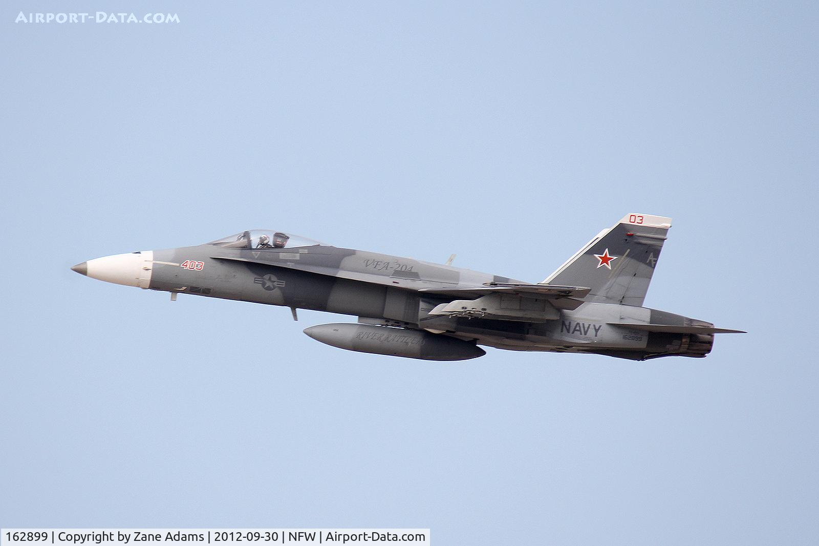 162899, McDonnell Douglas F/A-18C Hornet C/N 0452, Departing NAS Fort Worth