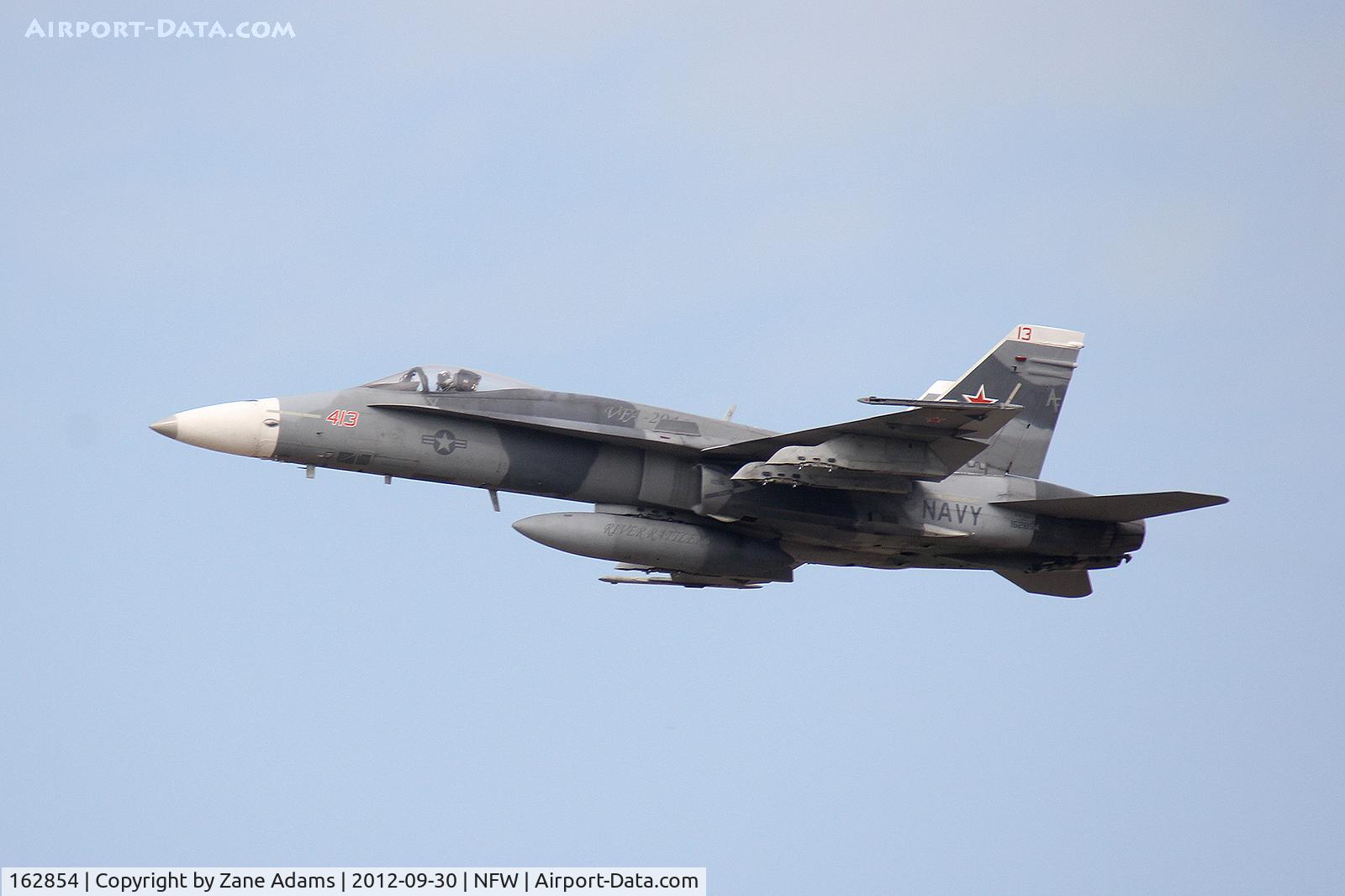 162854, McDonnell Douglas F/A-18A Hornet C/N 0285, Departing NAS Fort Worth