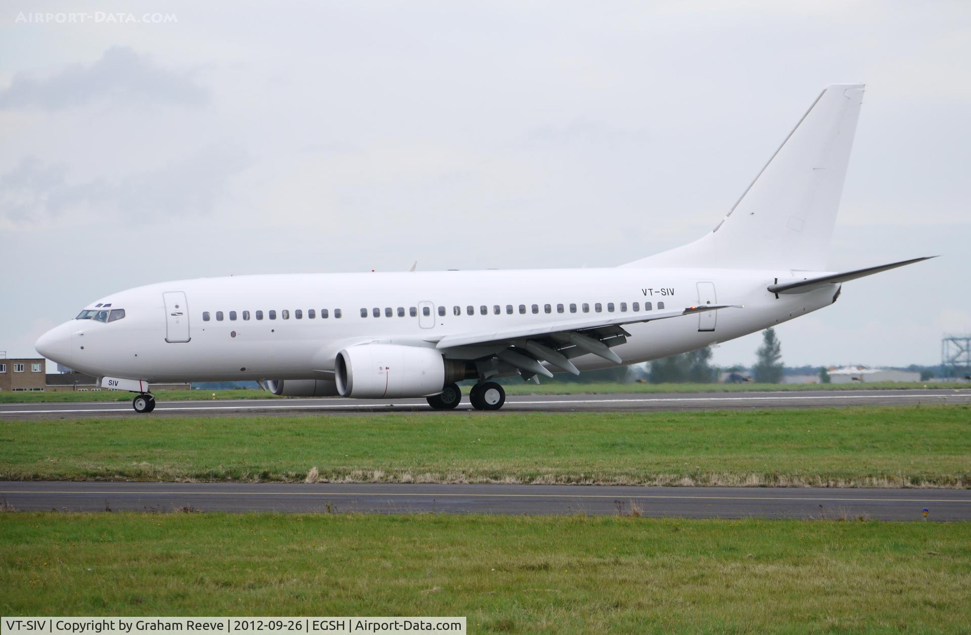VT-SIV, 1999 Boeing 737-7K9 C/N 28091, Just landed.