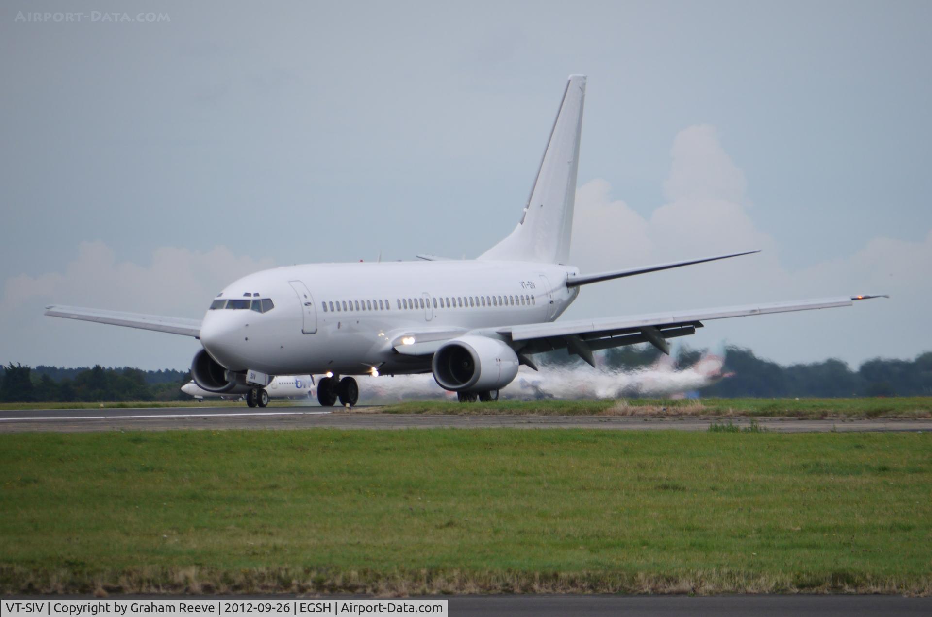 VT-SIV, 1999 Boeing 737-7K9 C/N 28091, Just landed.