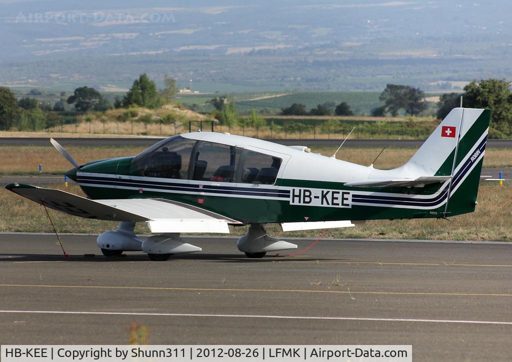 HB-KEE, 1995 Robin DR-400-180 Regent Regent C/N 2290, Parked at the Airclub