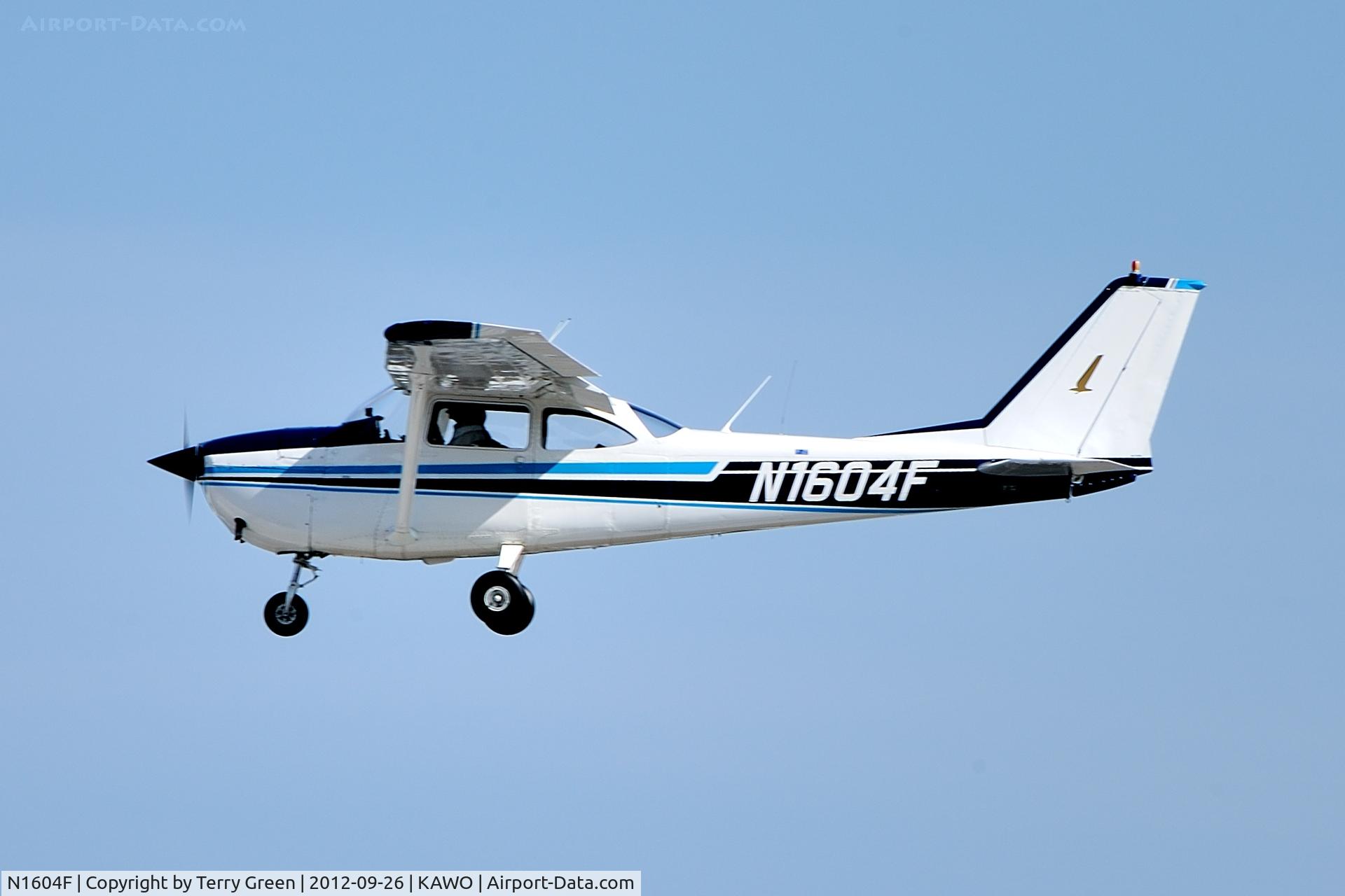 N1604F, 1966 Cessna 172H C/N 17254999, General Aviation Airport