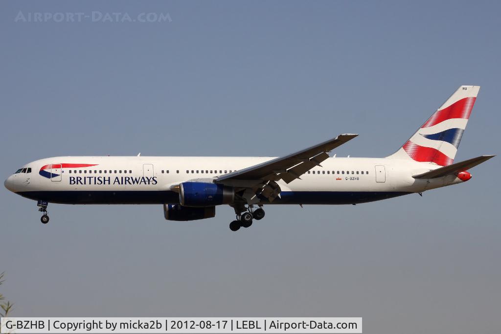 G-BZHB, 1998 Boeing 767-336 C/N 29231, Landing. Scrapped in november 2018.
