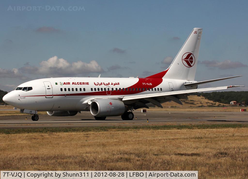 7T-VJQ, 2002 Boeing 737-6D6 C/N 30209, Taxiing to the Terminal with additional 50th anniversary patch...
