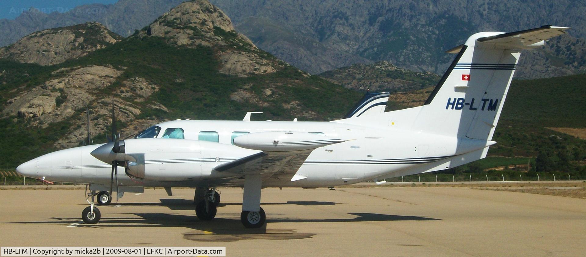 HB-LTM, 1985 Piper PA-42-1000 Cheyenne 400LS C/N 42-5527028, Parked