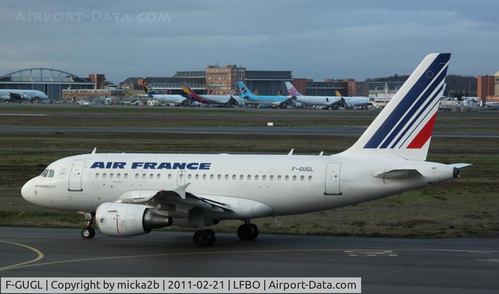 F-GUGL, 2006 Airbus A318-111 C/N 2686, Taxiing