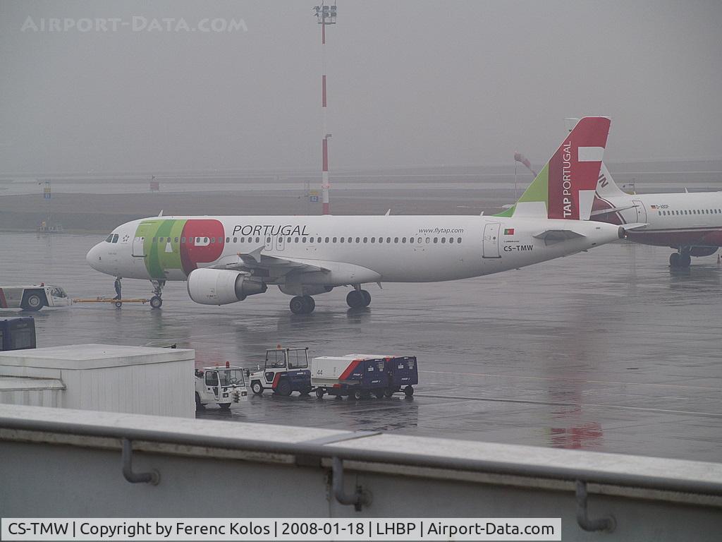 CS-TMW, 2001 Airbus A320-214 C/N 1667, Ferihegy