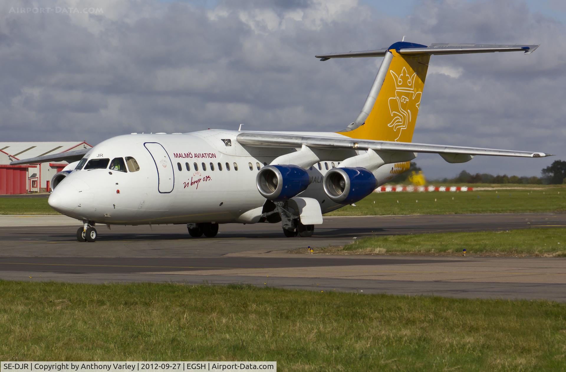 SE-DJR, 2001 BAE Systems Avro 146-RJ85 C/N E.2392, Arriving at EGSH.