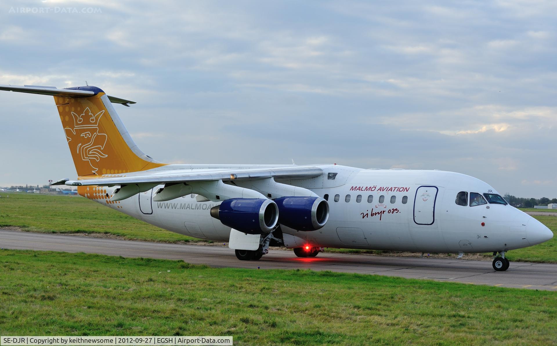 SE-DJR, 2001 BAE Systems Avro 146-RJ85 C/N E.2392, Early evening departure 1.