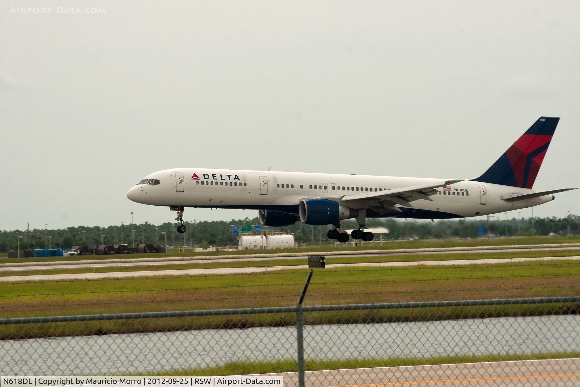 N618DL, 1986 Boeing 757-232 C/N 22908, Landing RWY 6