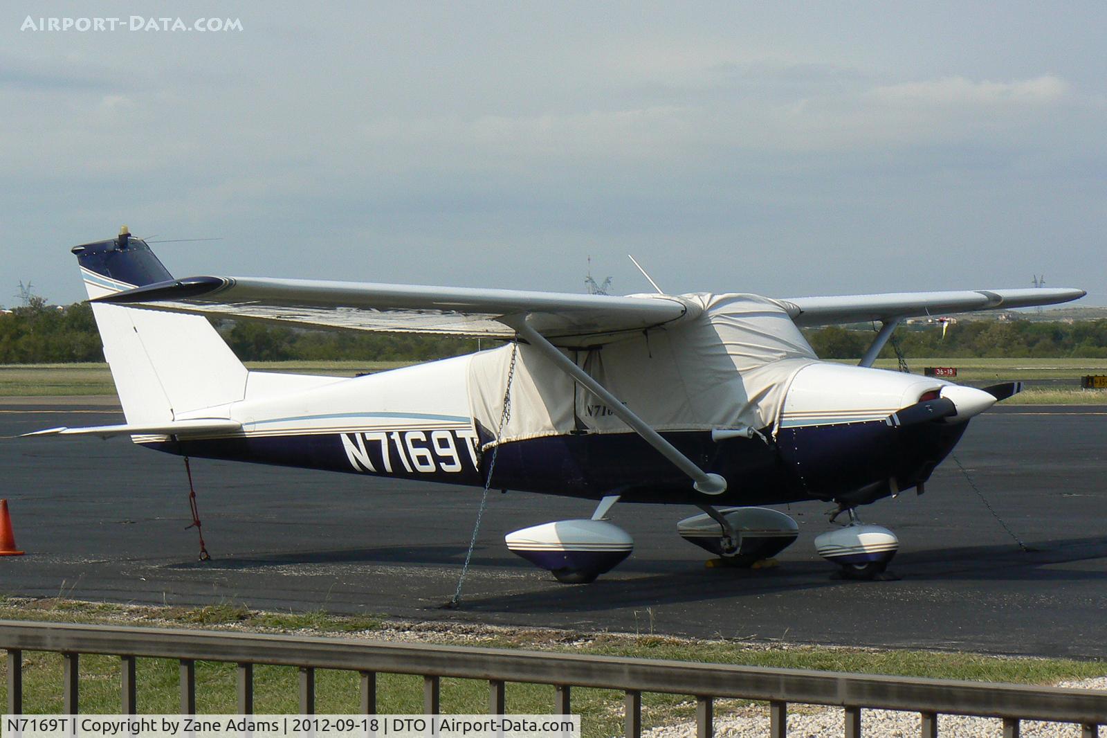 N7169T, 1959 Cessna 172A C/N 46769, At the Denton Municipal Airport