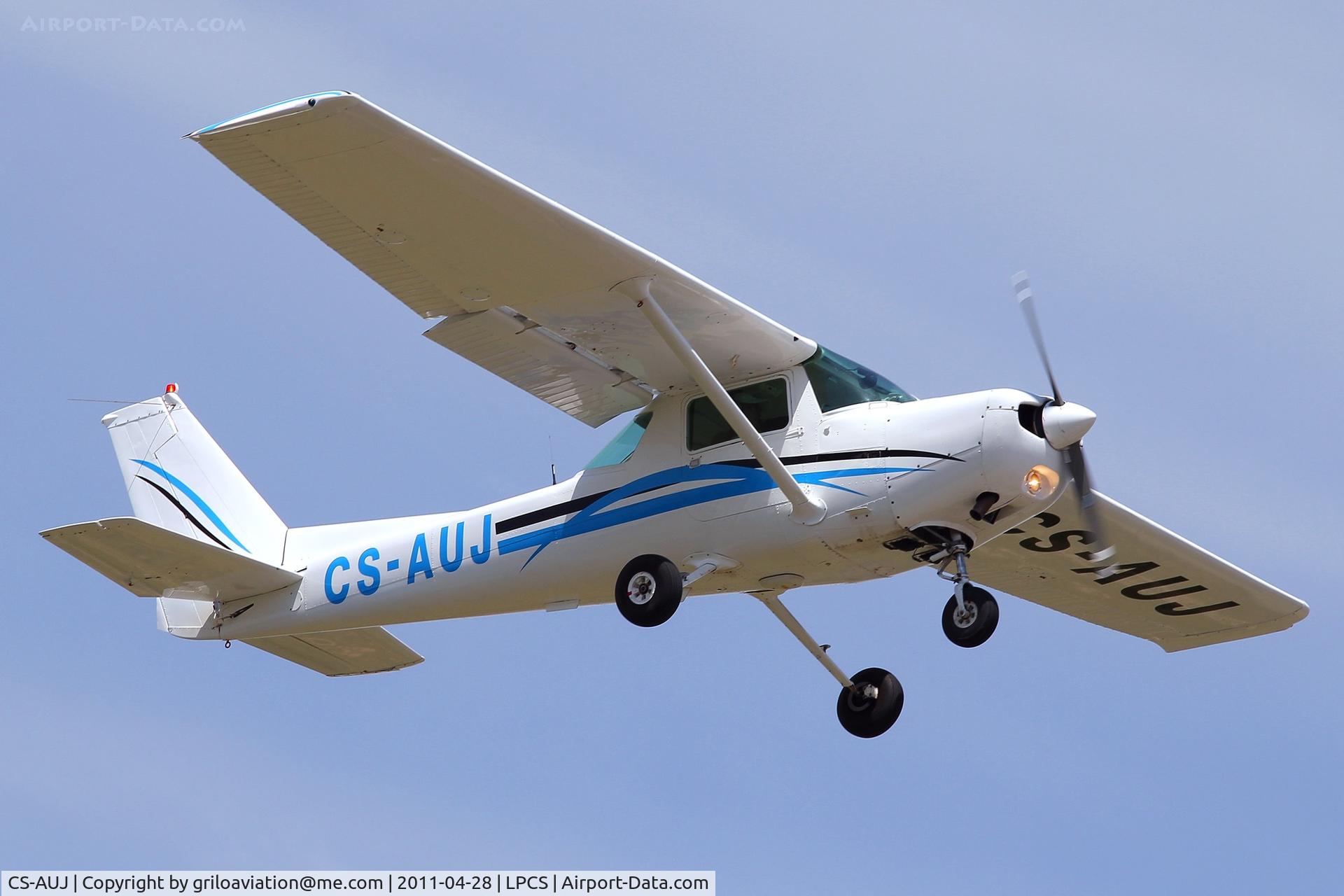 CS-AUJ, 1979 Cessna 152 C/N 152-82656, CS-AUJ Flaring over rwy 35 of LPCS - Photo taken by Miguel Grilo