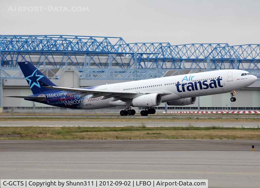 C-GCTS, 1997 Airbus A330-342 C/N 177, Taking off from rwy 32L in new c/s