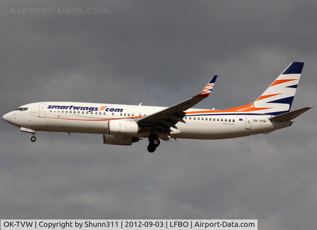 OK-TVW, 2004 Boeing 737-86Q C/N 30295, Landing rwy 32L