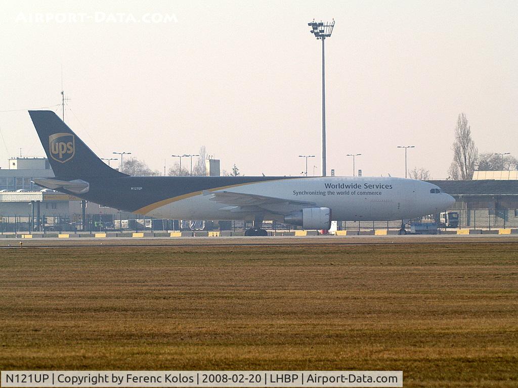 N121UP, 2000 Airbus A300F4-622R C/N 0806, Ferihegy