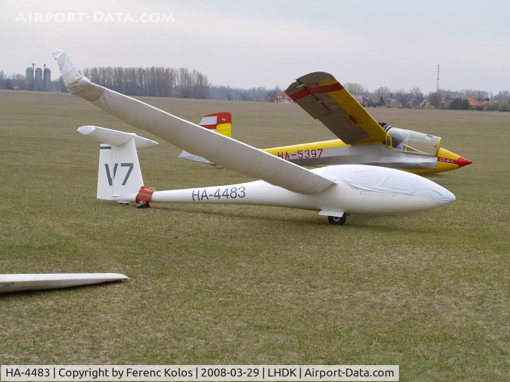 HA-4483, 1996 Schempp-Hirth Ventus 2B C/N 40, Dunakeszi