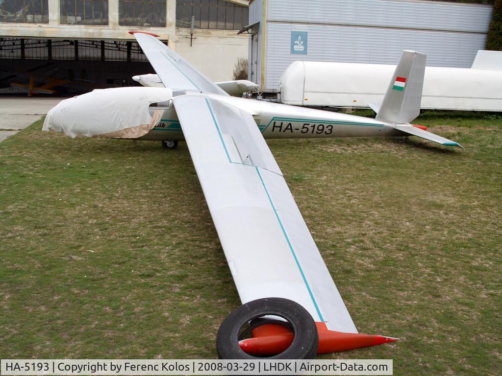 HA-5193, 1977 Let L-13 Blanik C/N 026804, Dunakeszi