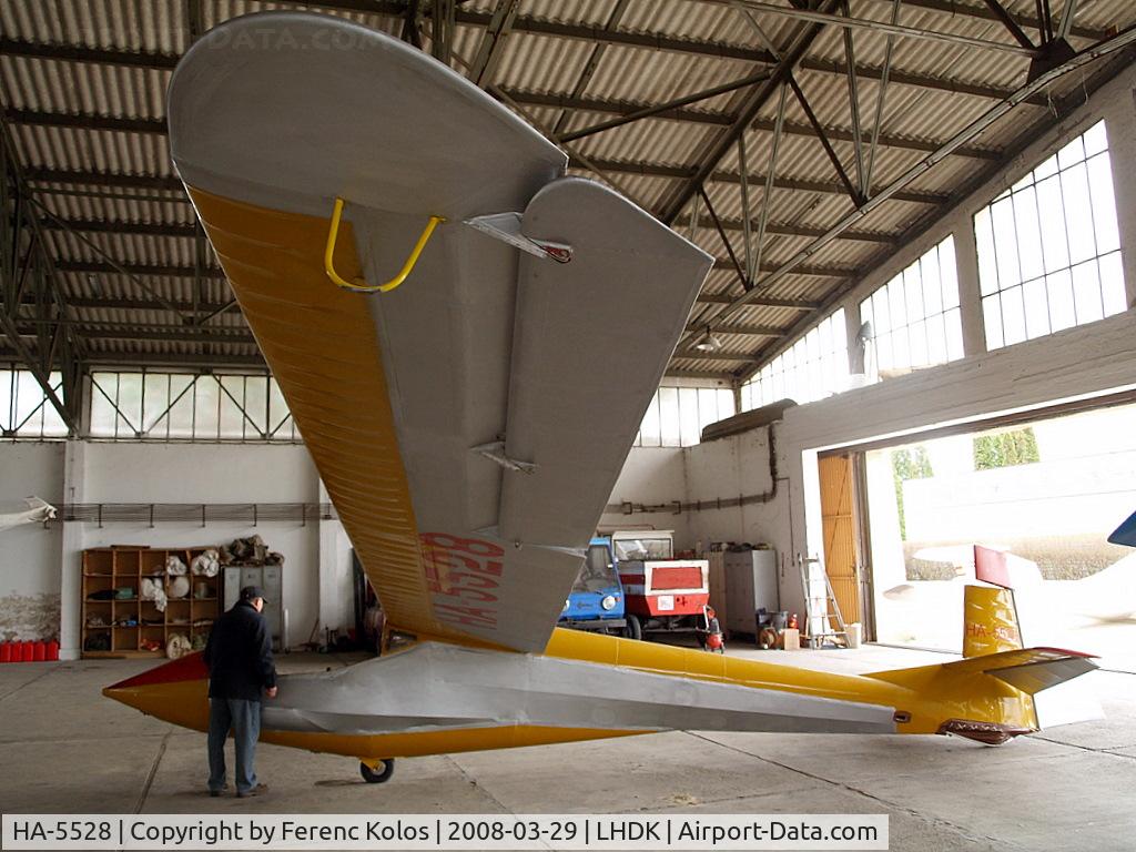 HA-5528, 1985 Rubik R-26SU Góbé 82 C/N AA800044, Dunakeszi