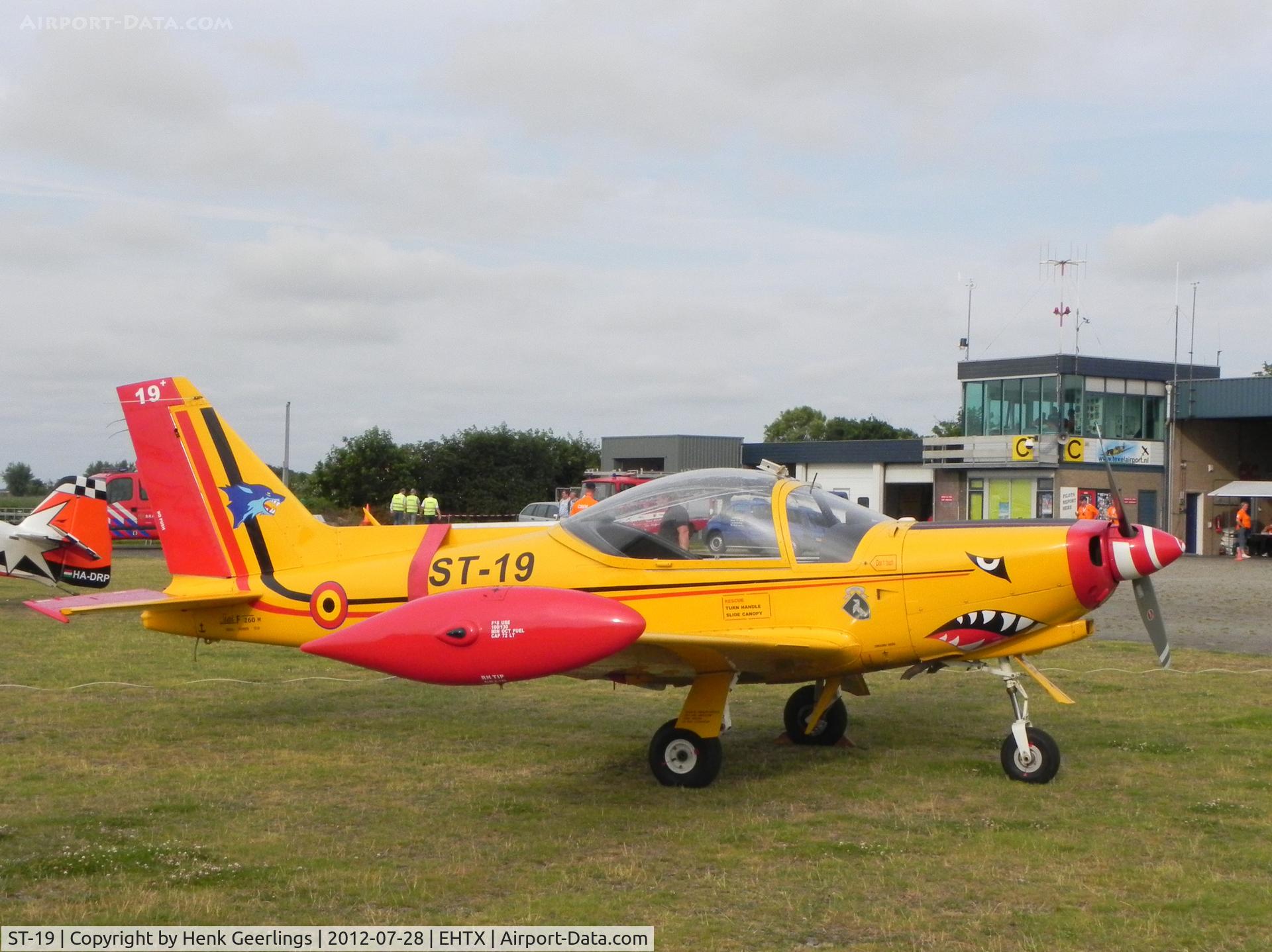 ST-19, 1970 SIAI-Marchetti SF-260M C/N 10-19, Texel Air Show , July 2012