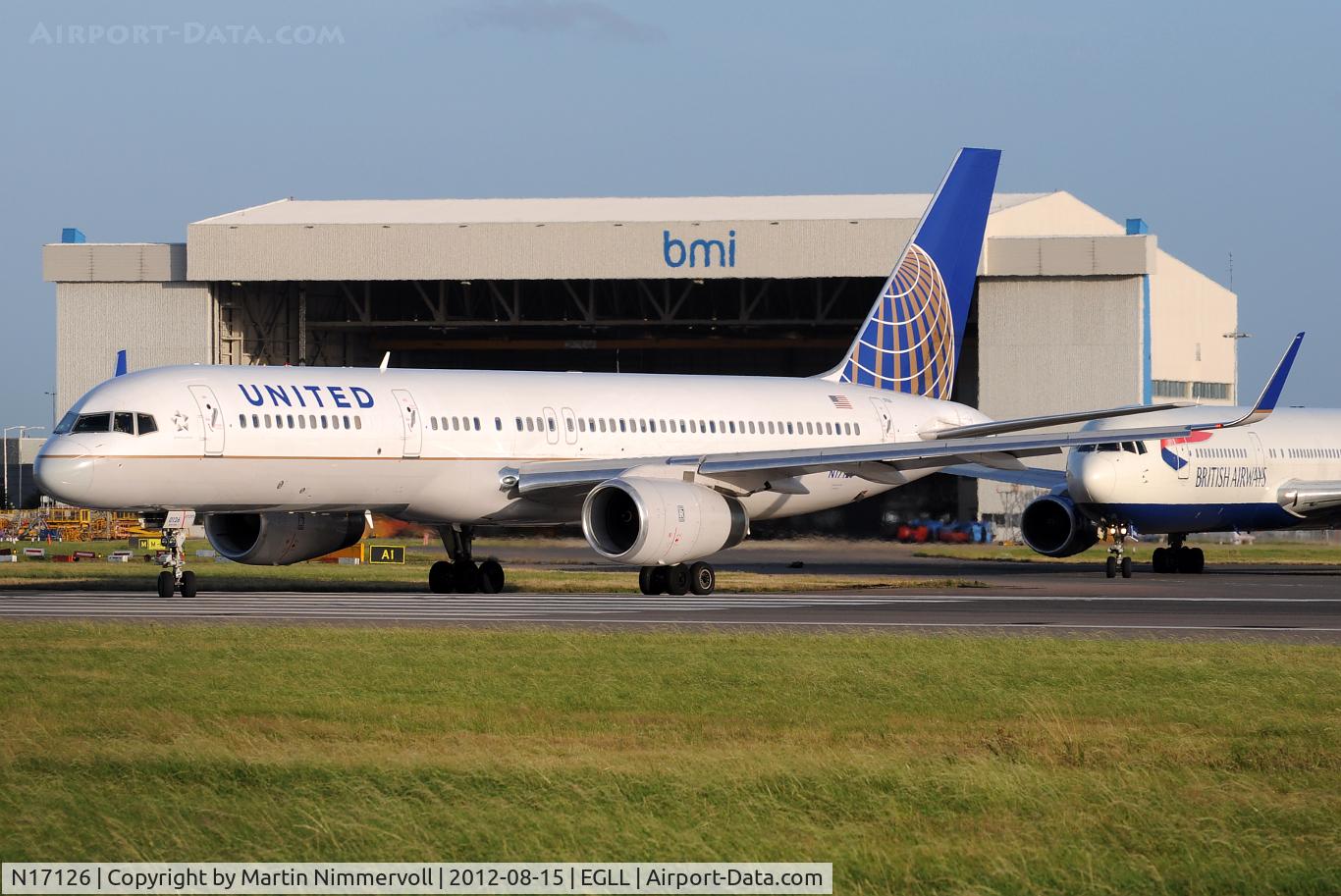 N17126, 1998 Boeing 757-224 C/N 27566, United