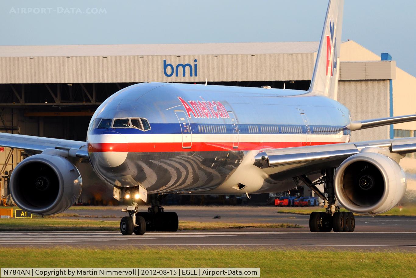 N784AN, 2000 Boeing 777-223 C/N 29588, American Airlines