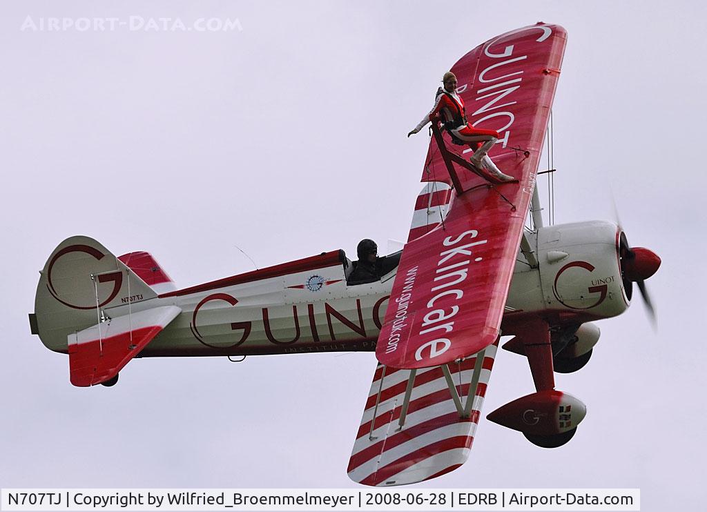 N707TJ, 1943 Boeing A75N1(PT17) C/N 75-950, Wing Walker.