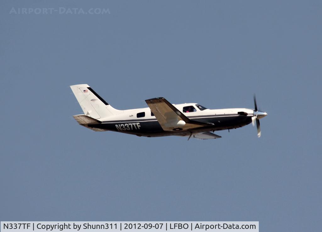 N337TF, 2001 Piper PA-46-500TP C/N 4697094, Taking off from rwy 14L