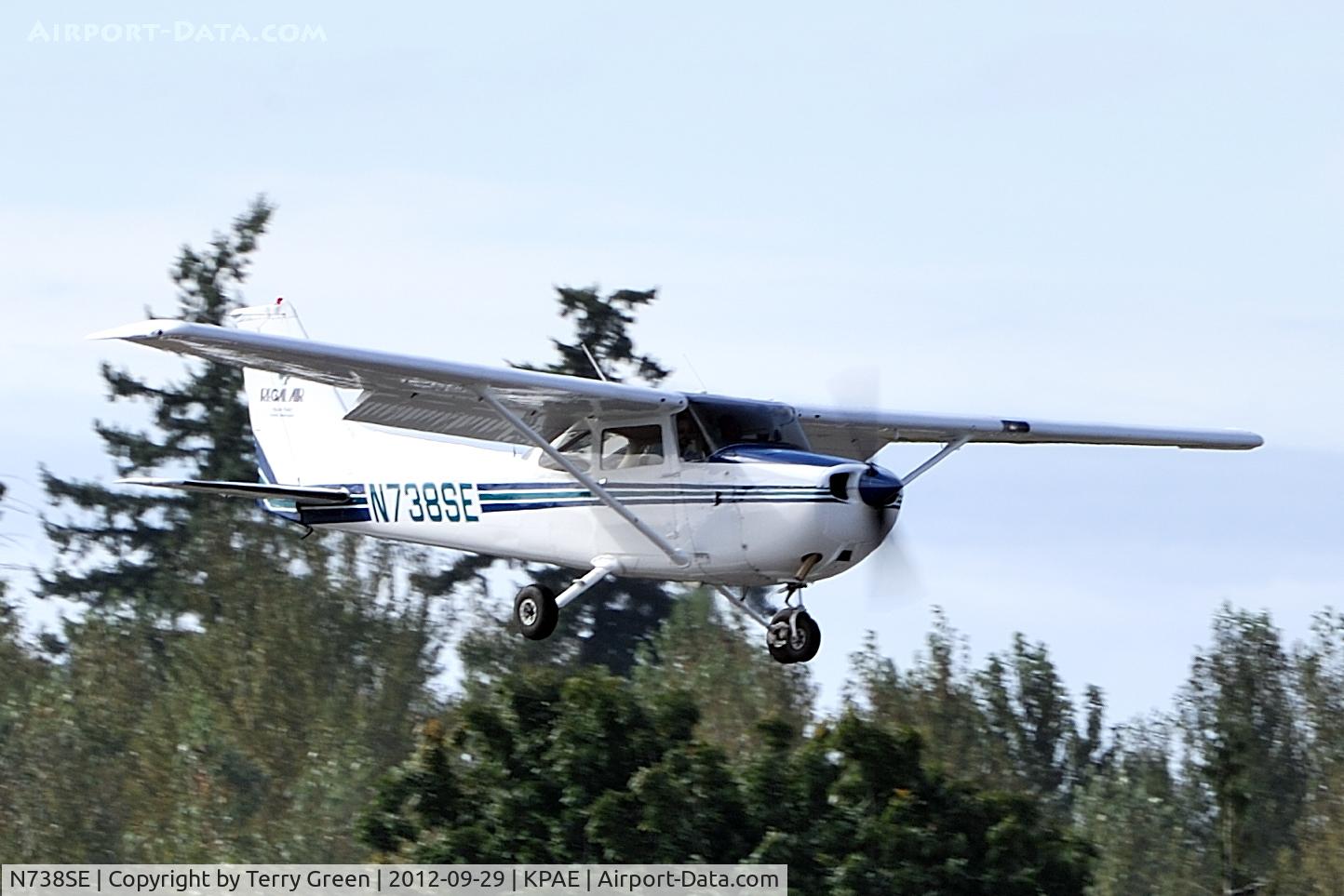 N738SE, 1977 Cessna 172N C/N 17270194, Snohomish County Airport aka Paine Field