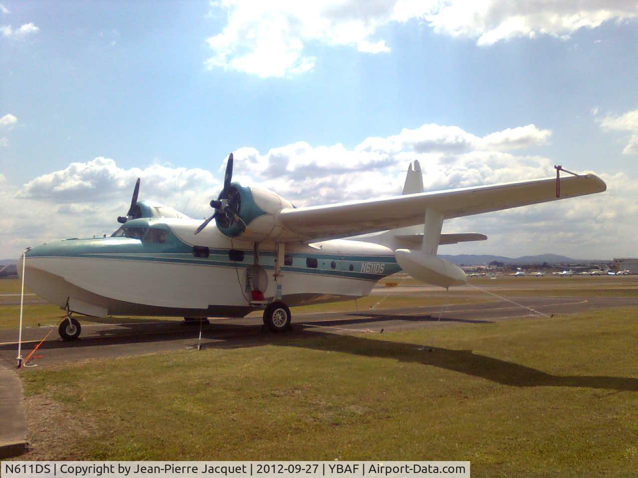 N611DS, 1948 Grumman G-73 Mallard C/N J-35, A chance encounter, only had my old Nokia 2700 phone with me, so the poor quality of the picture, but what a beautiful plane.