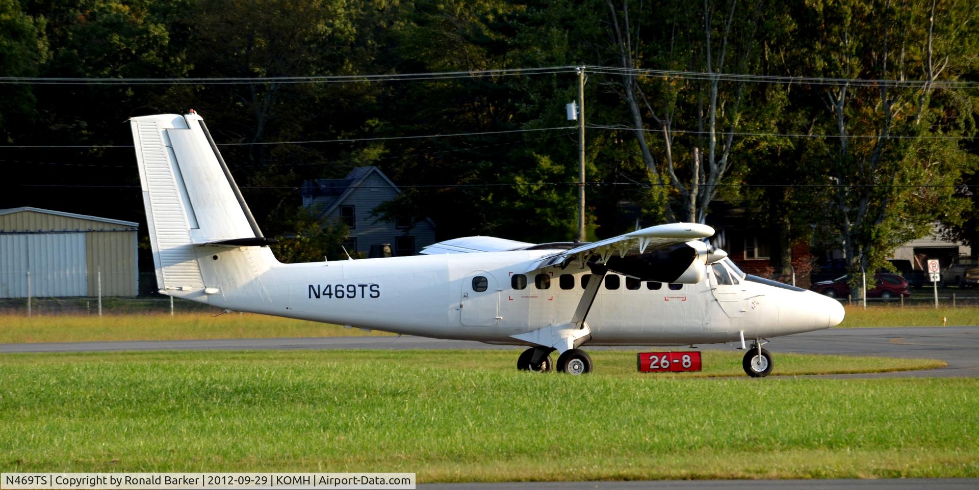 N469TS, 1968 De Havilland Canada DHC-6-200 Twin Otter C/N 149, Taxi Orange