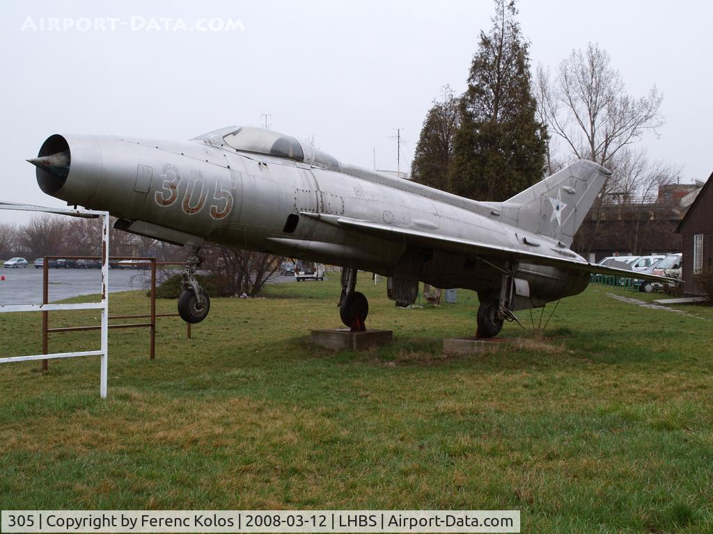 305, Mikoyan-Gurevich MiG-21F-13 C/N 741305, Budaörs