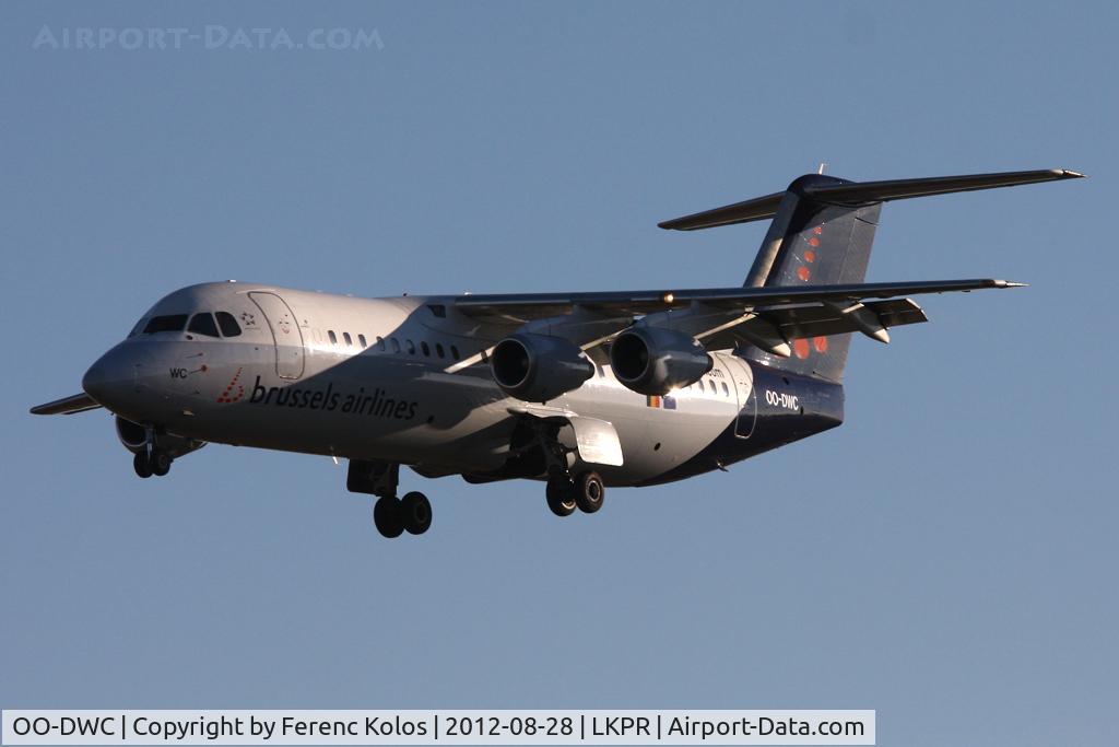 OO-DWC, 1998 British Aerospace Avro 146-RJ100 C/N E3322, Praha