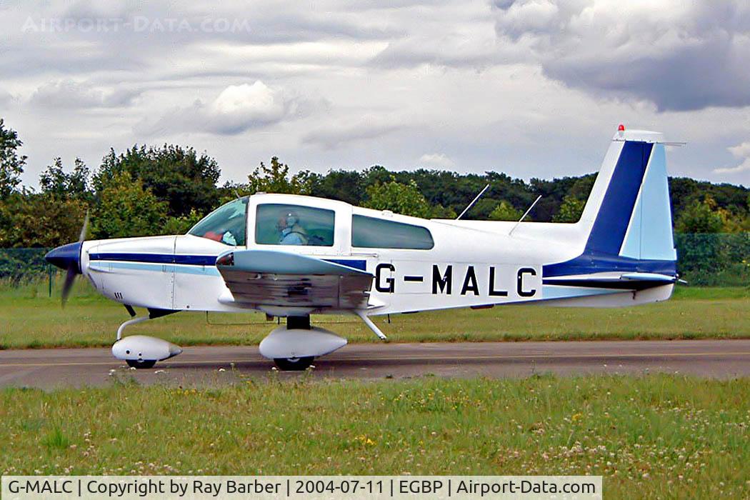 G-MALC, 1974 Grumman American AA-5 Traveler C/N AA5-0664, Grumman American AA-5 Traveler [AA5-0664] Kemble~G 11/07/2004