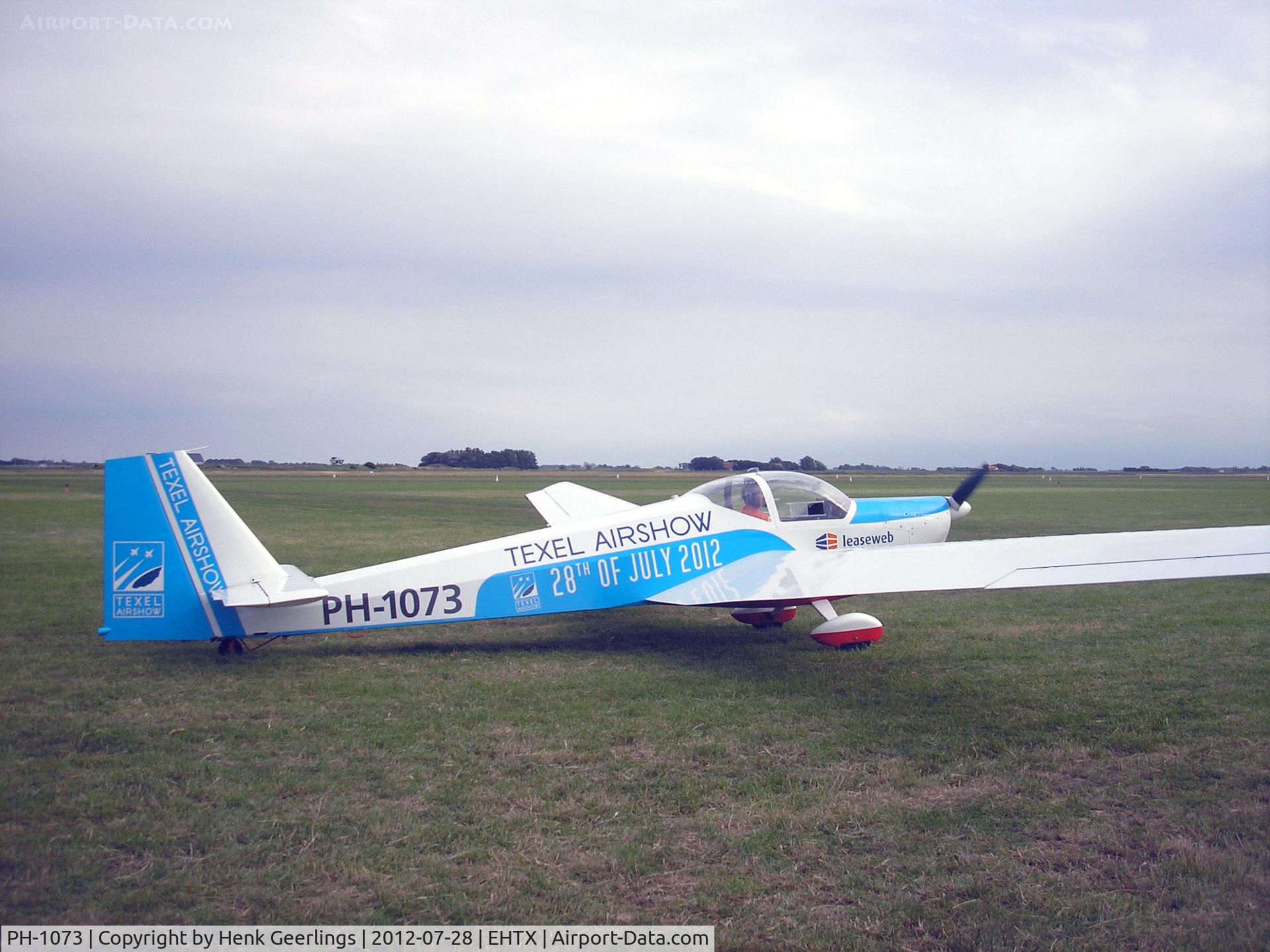 PH-1073, 1996 Scheibe SF-25C Falke C/N 44602, Texel Air Show